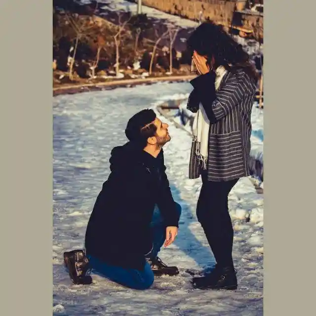 Karte hai ham be-panah mohabbat apse ...